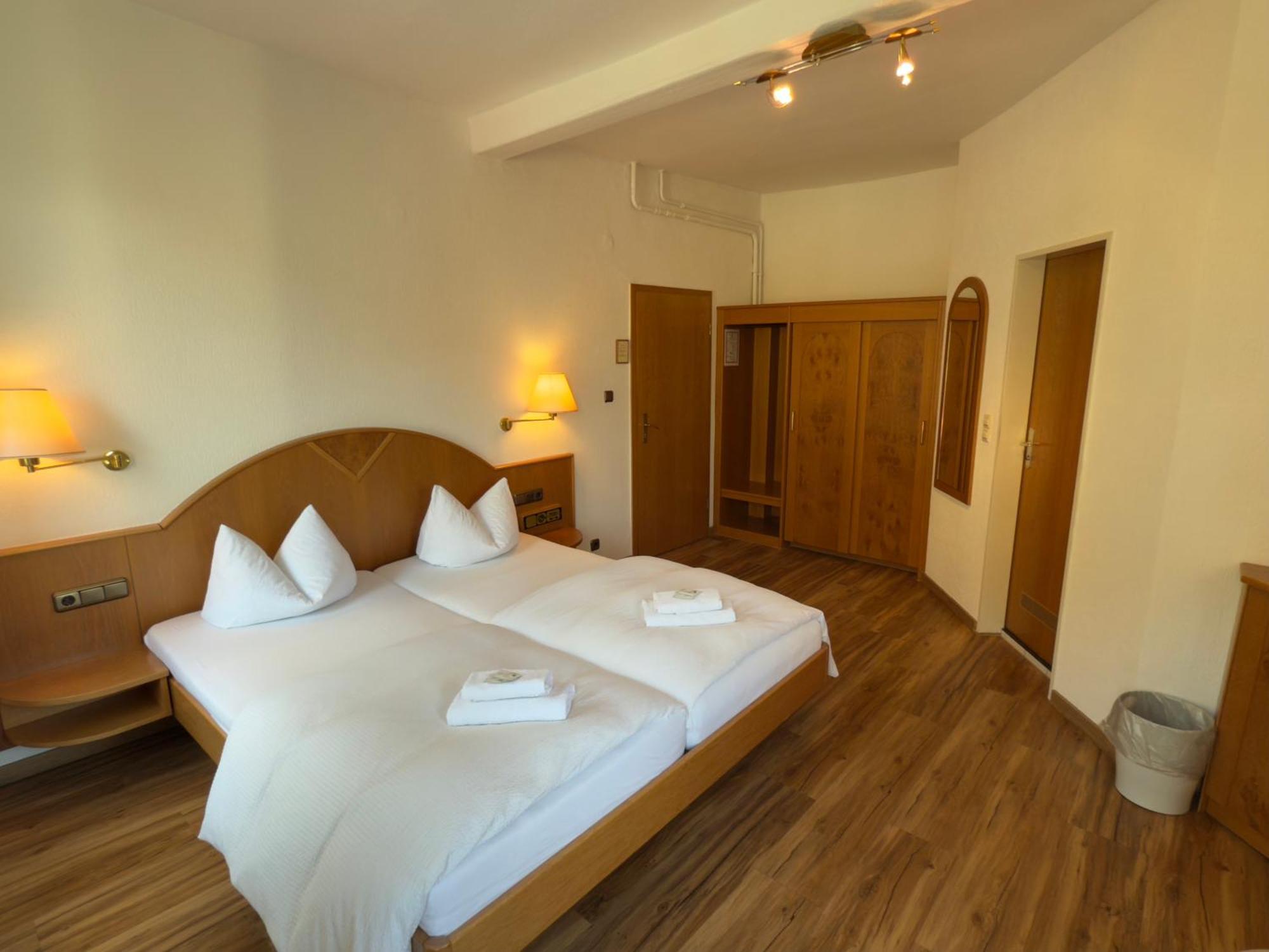 Hotel "Zur Schoenen Aussicht" コッヘム エクステリア 写真