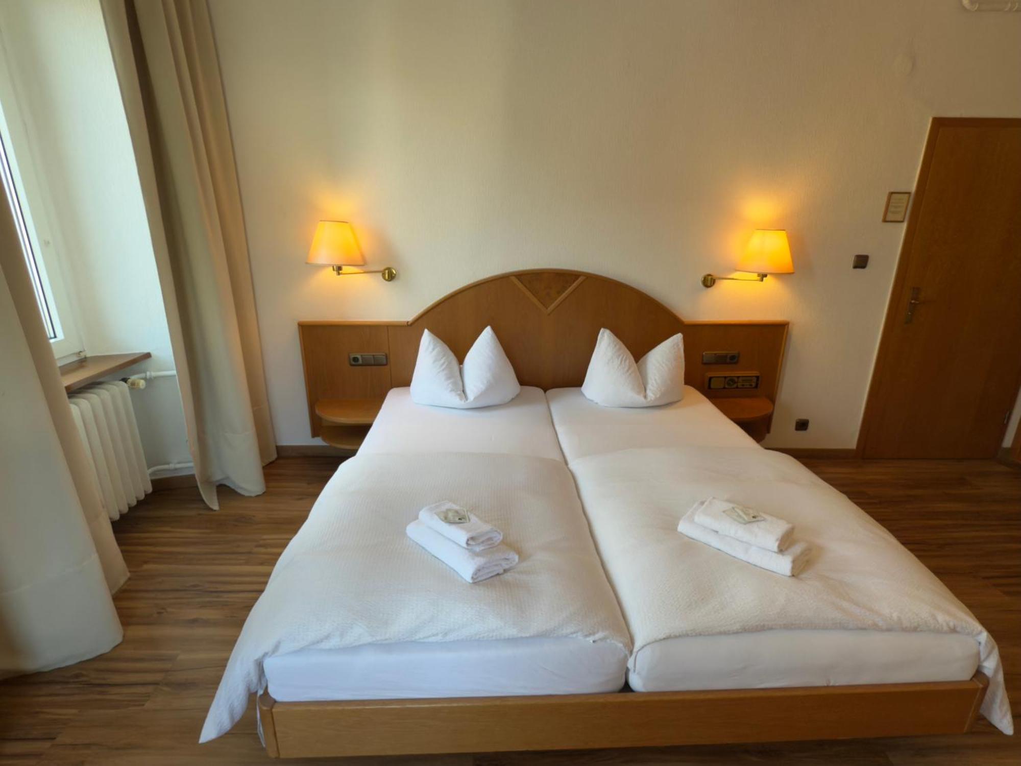 Hotel "Zur Schoenen Aussicht" コッヘム エクステリア 写真