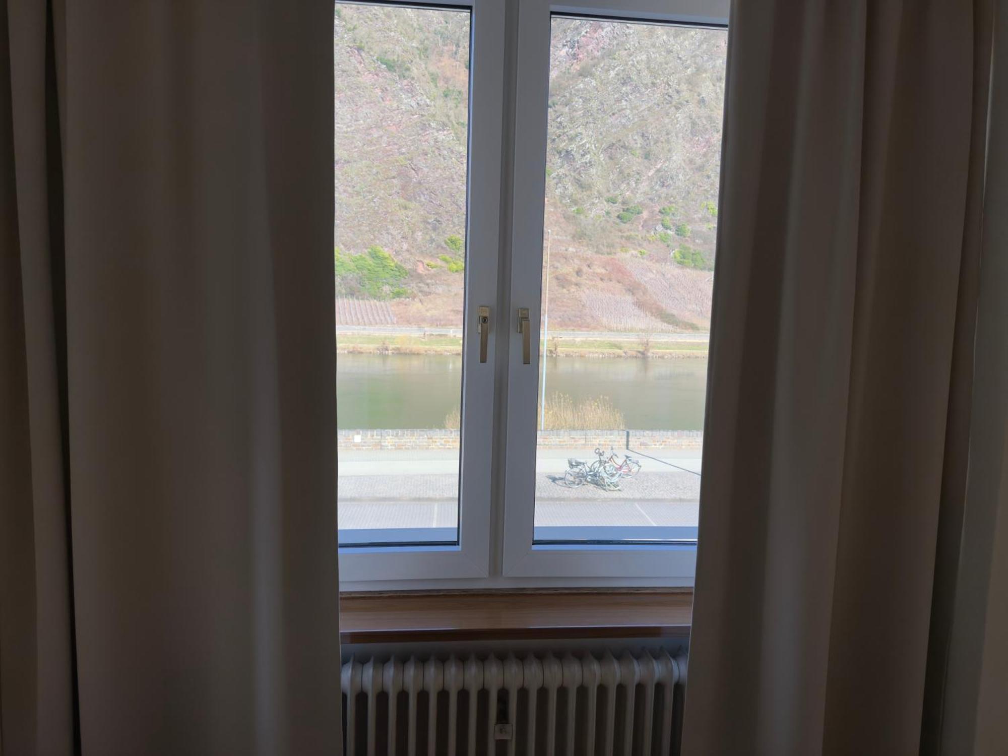 Hotel "Zur Schoenen Aussicht" コッヘム エクステリア 写真