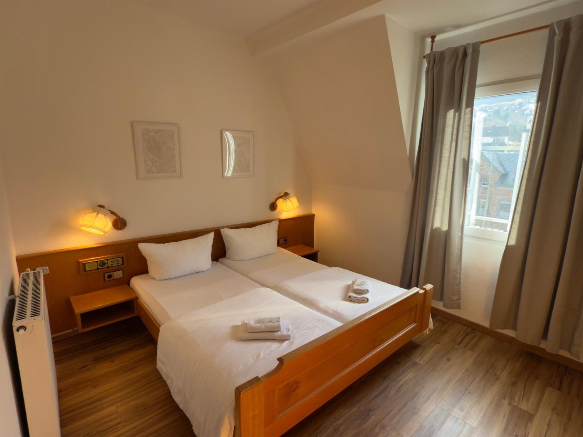 Hotel "Zur Schoenen Aussicht" コッヘム エクステリア 写真