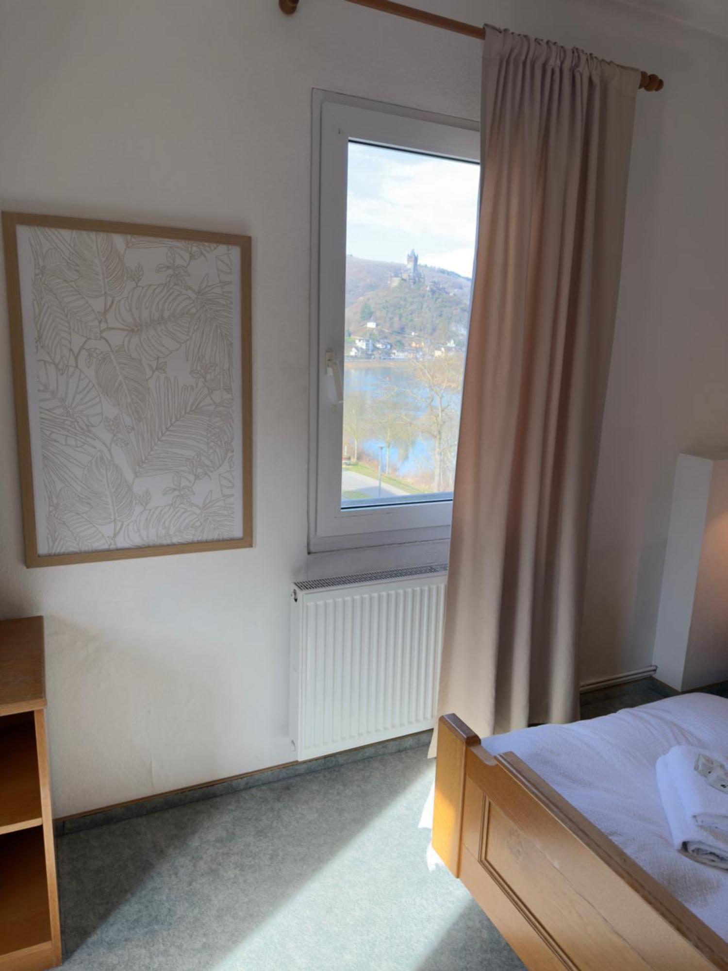 Hotel "Zur Schoenen Aussicht" コッヘム エクステリア 写真